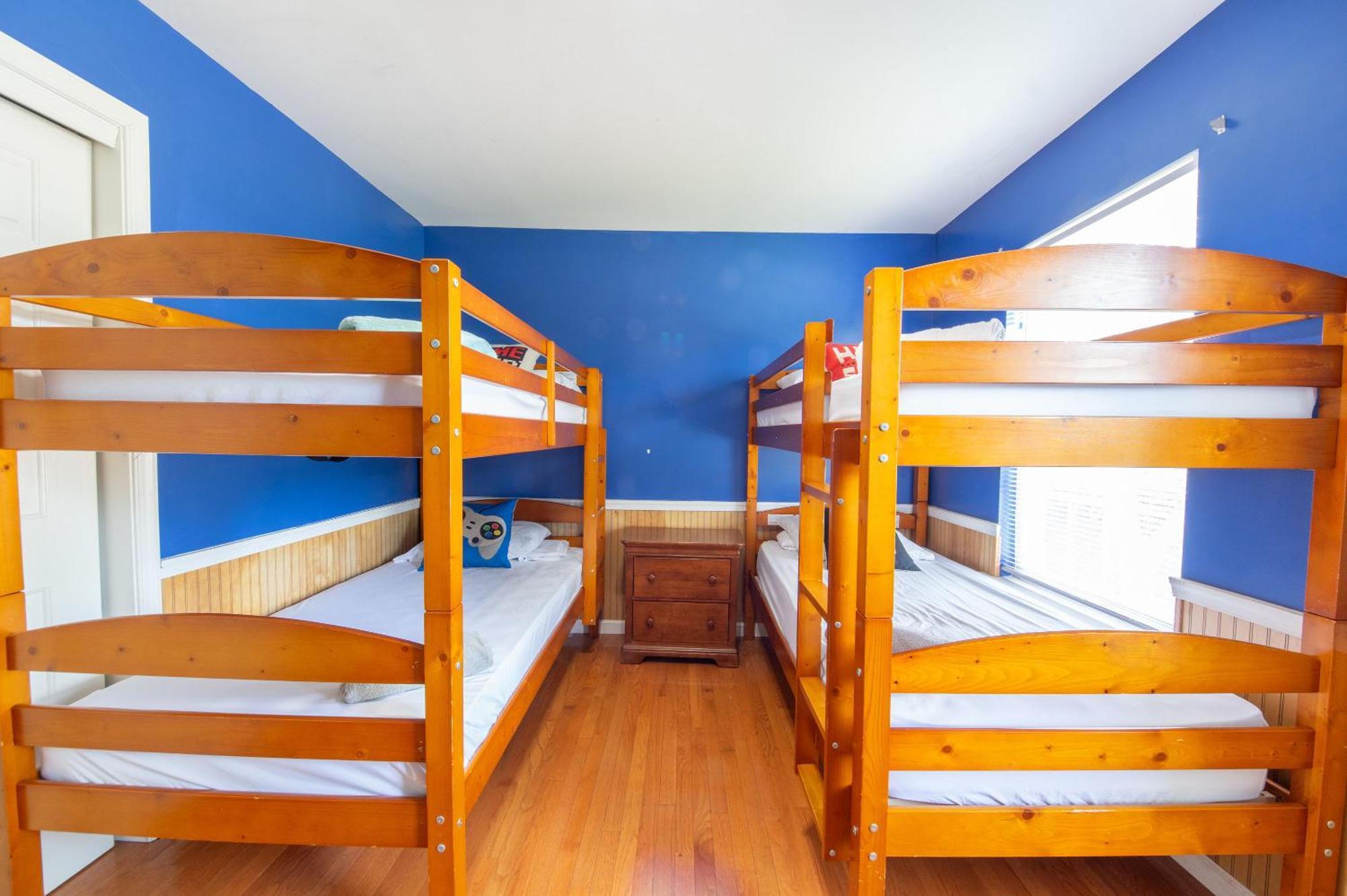 Сasa de vacaciones Hot Tub-king Suite-fenced Yard-game Room-fire Pit East Stroudsburg