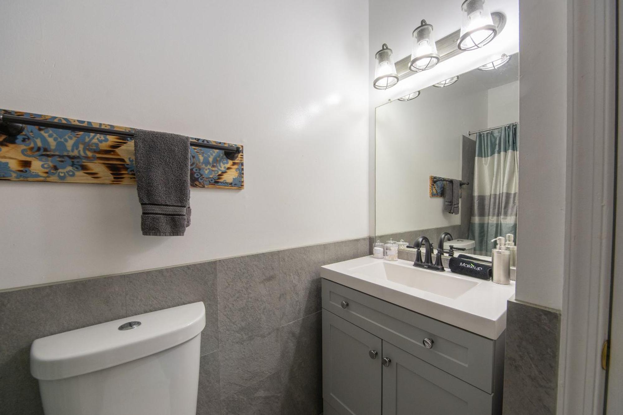 Hot Tub-king Suite-fenced Yard-game Room-fire Pit Сasa de vacaciones East Stroudsburg